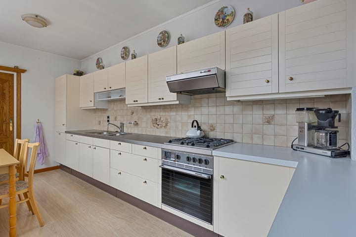 Foto 16 van Leliestraat 1