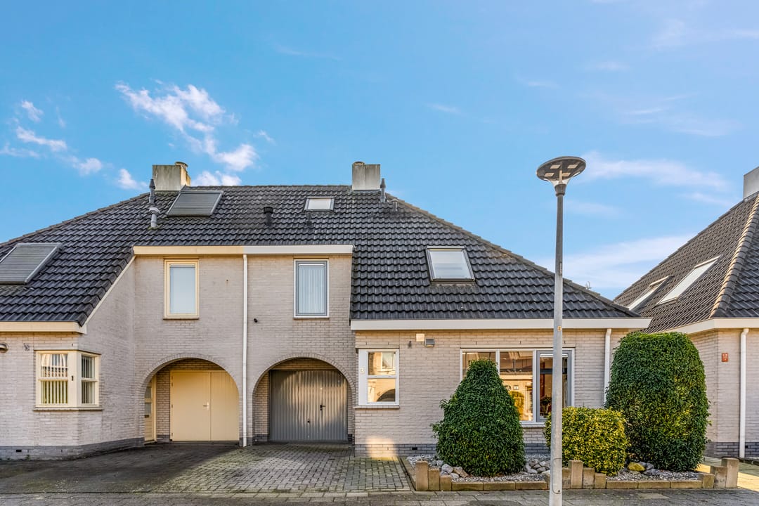 Photo 1 of James Grieve 3