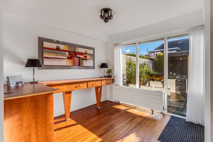 Photo 12 of James Grieve 3