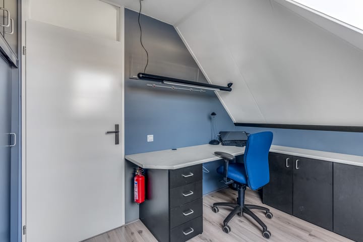 Photo 26 of James Grieve 3