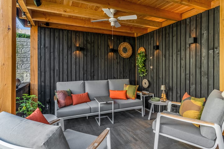 Photo 38 of James Grieve 3