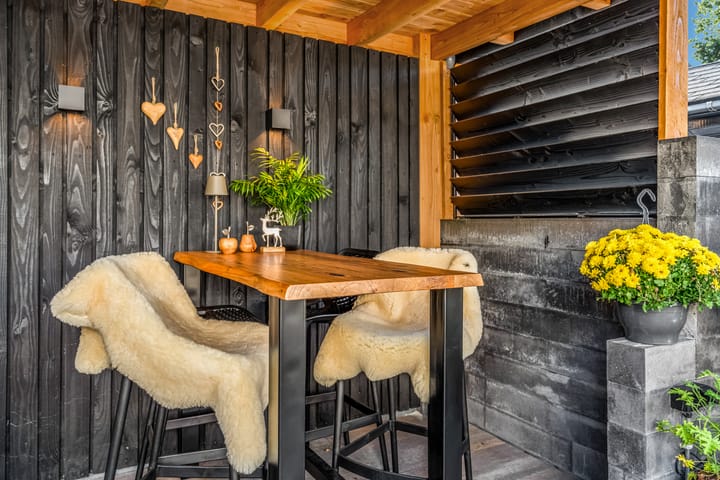 Photo 39 of James Grieve 3