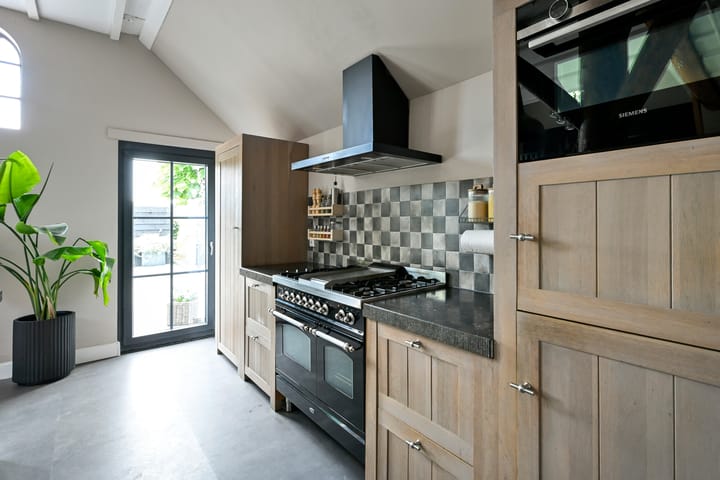 Foto 15 van Oevermansweg 12