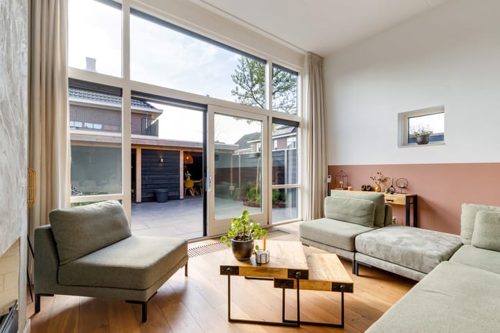 Foto 2 van Reling 77