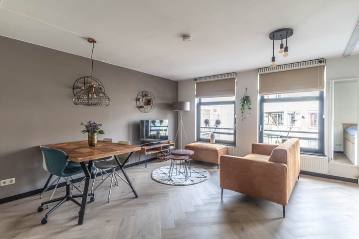 Photo 2 of Van Noordtstraat 9-M