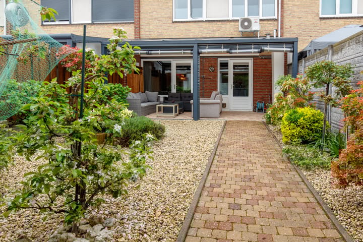 Foto 12 van Waterhoenstraat 27