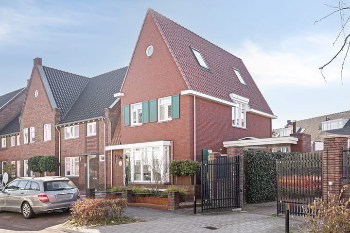 Photo 41 of Actus 16