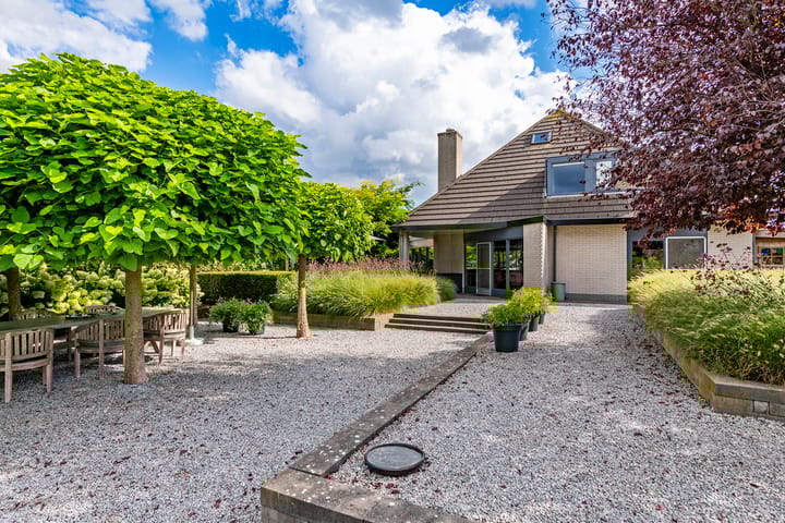 Foto 44 van Het Voorburg 28