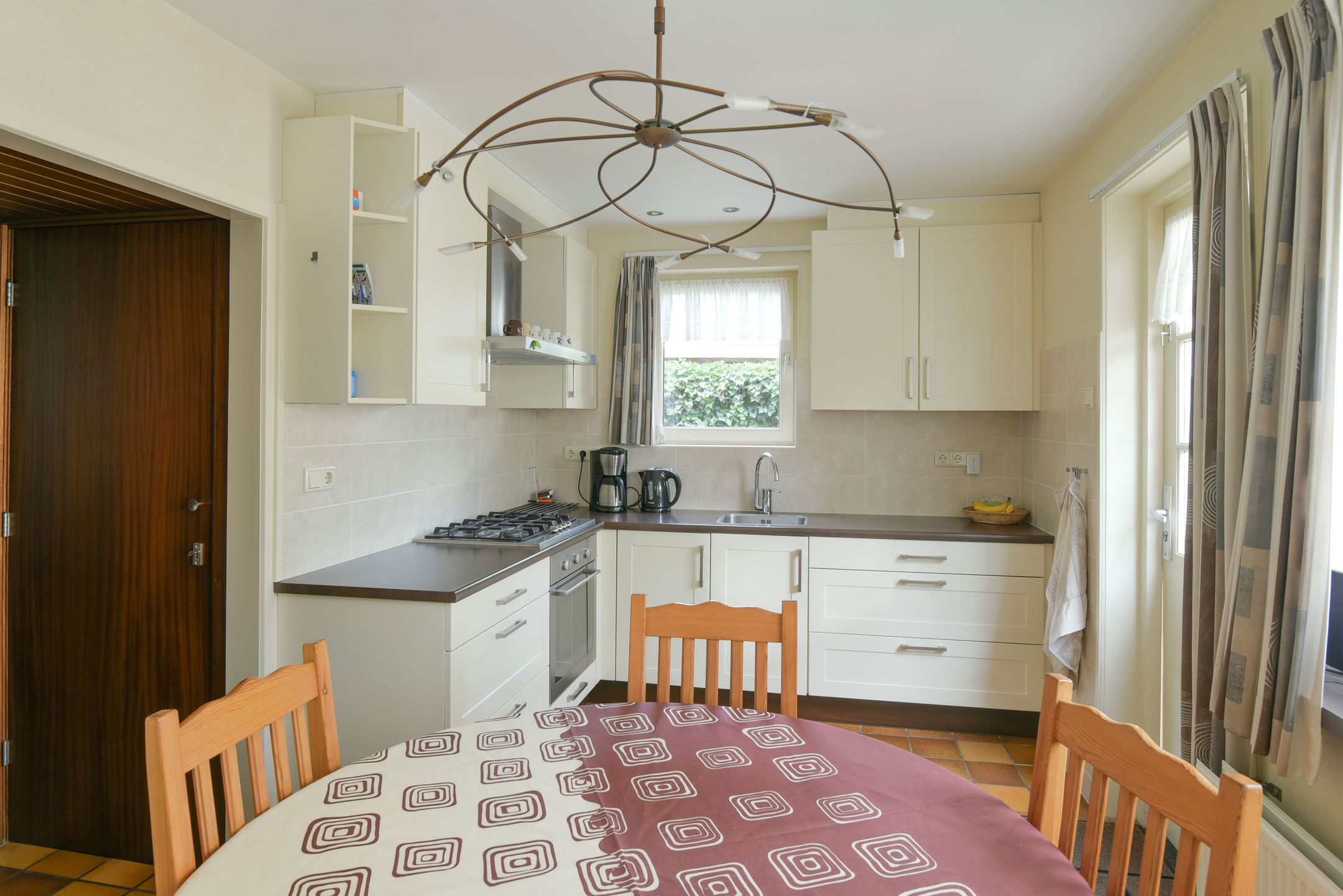 Foto 18 van Albertus Perkstraat 64