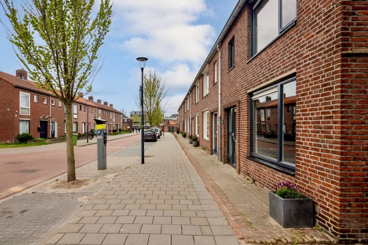 Foto 30 van Iepstraat 17