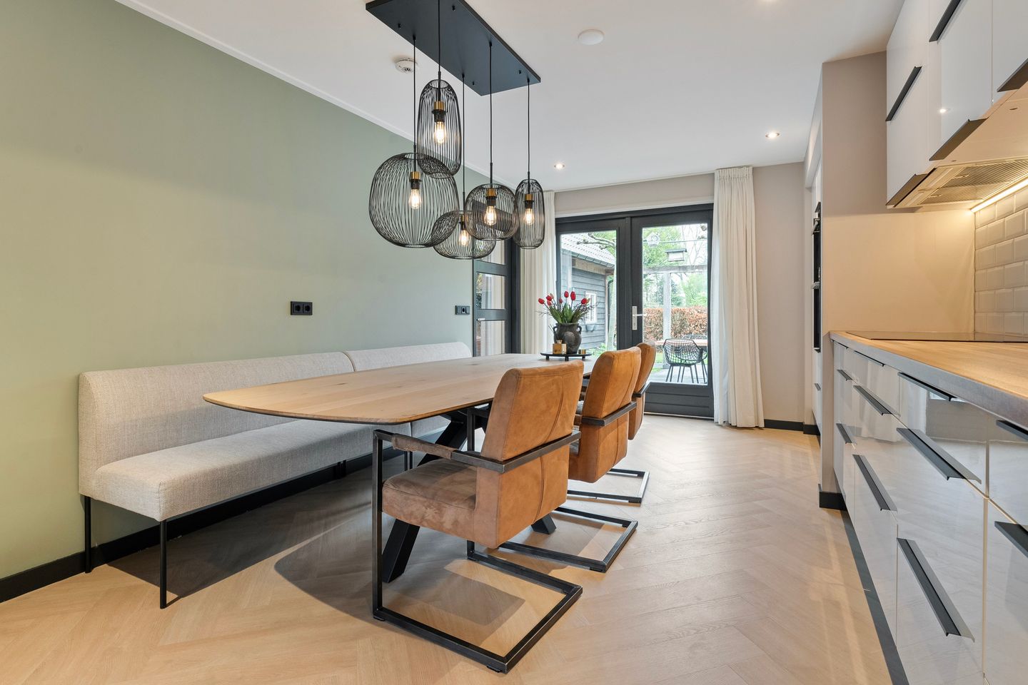 Foto 14 van Van Haeringenstraat 33