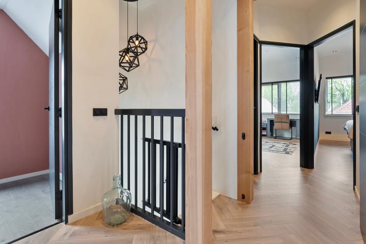 Foto 26 van Van Haeringenstraat 33