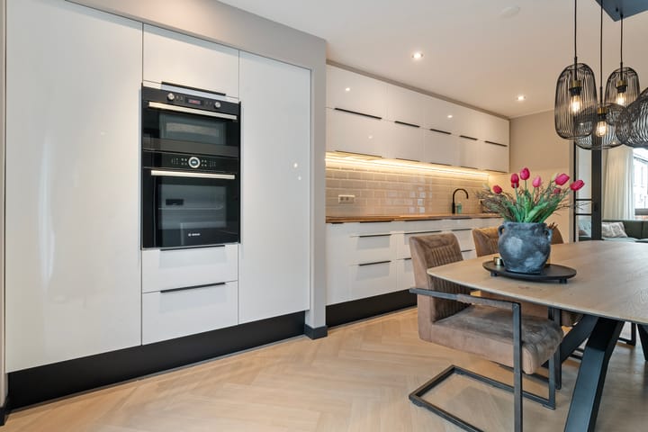 Foto 19 van Van Haeringenstraat 33