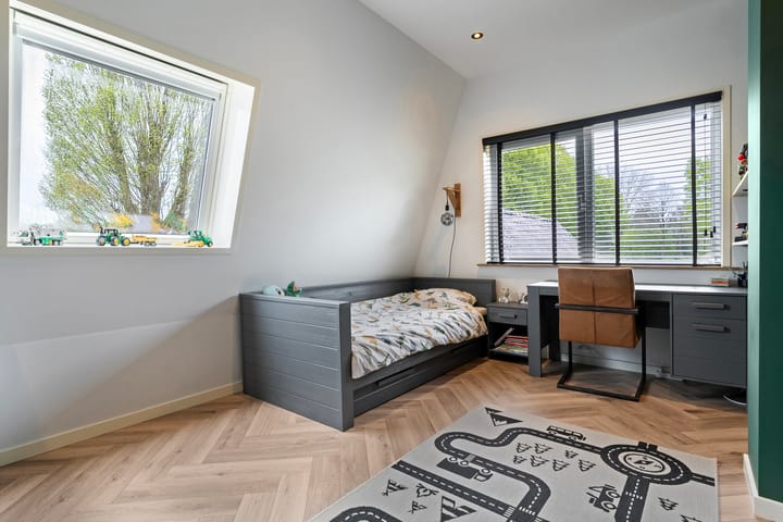 Foto 30 van Van Haeringenstraat 33