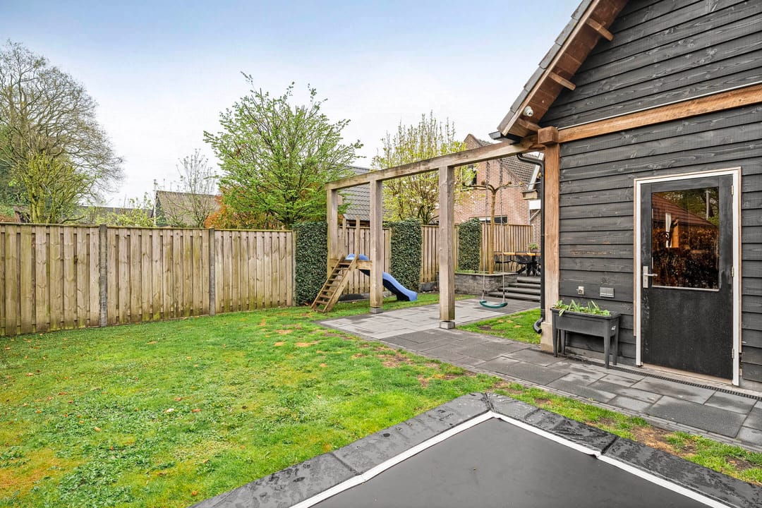 Foto 43 van Van Haeringenstraat 33