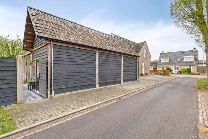 Foto 46 van Van Haeringenstraat 33