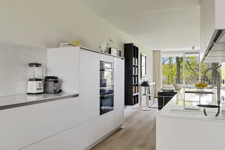 Foto 2 van Marthalaan 2-305