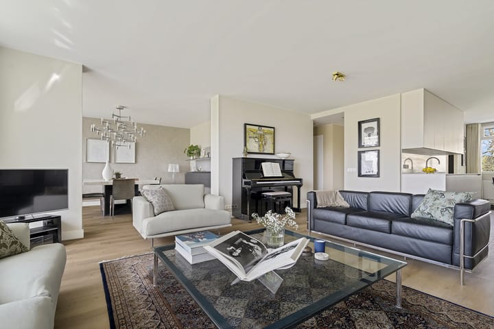 Foto 8 van Marthalaan 2-305