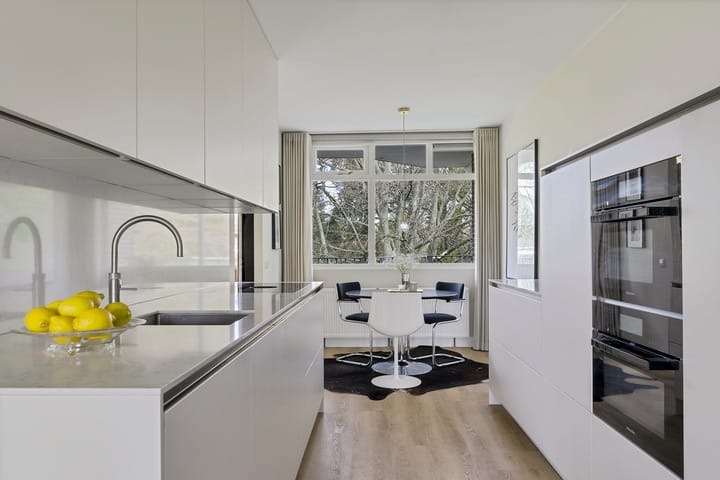 Foto 15 van Marthalaan 2-305