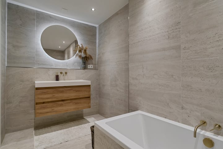 Foto 22 van Marthalaan 2-305