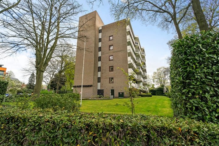 Foto 40 van Marthalaan 2-305