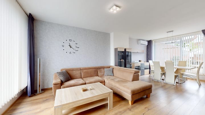 Photo 2 of Froweinstraat 7