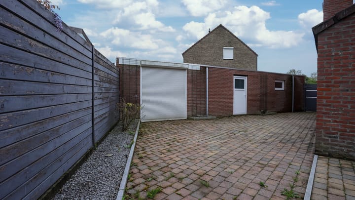 Photo 39 of Froweinstraat 7