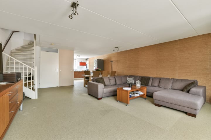 Foto 3 van A. Roland Holststraat 49