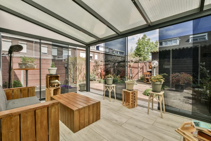 Foto 10 van A. Roland Holststraat 49