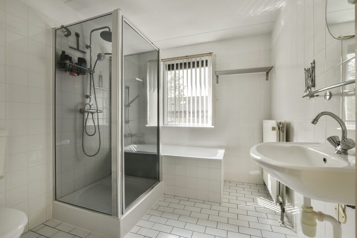 Foto 19 van A. Roland Holststraat 49