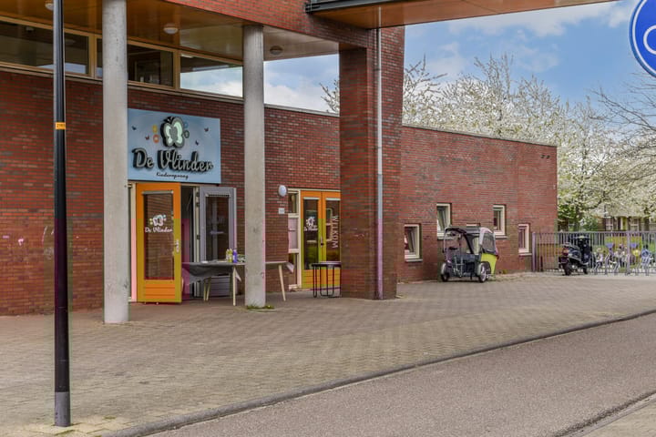 Foto 34 van A. Roland Holststraat 49