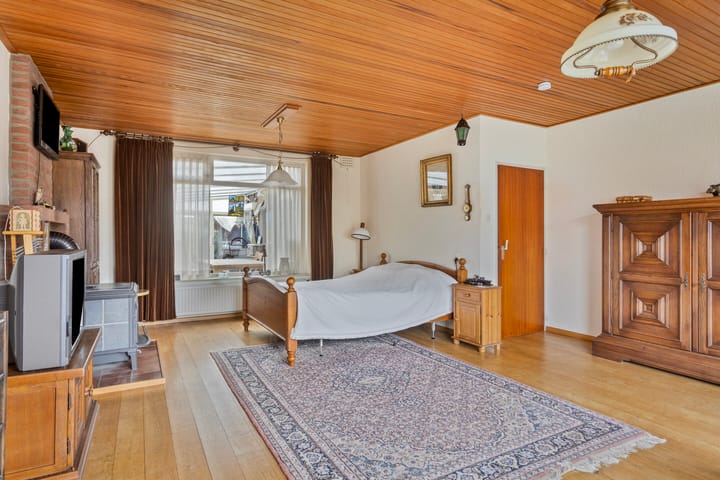 Foto 10 van Helfrichstraat 8