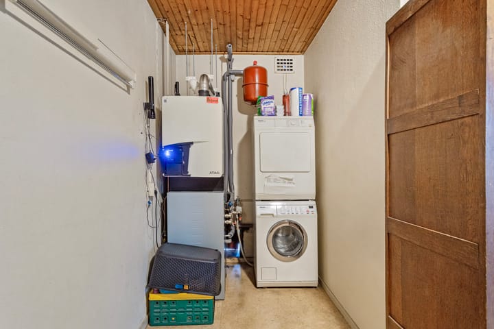 Foto 17 van Helfrichstraat 8