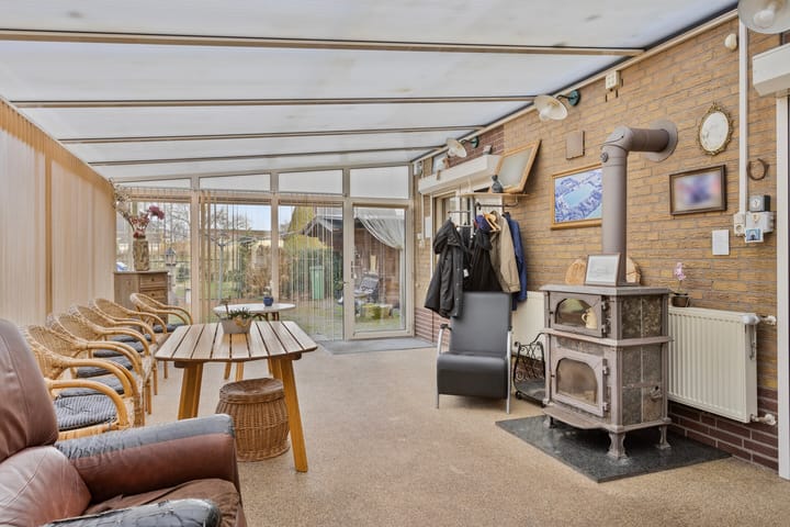 Foto 23 van Helfrichstraat 8