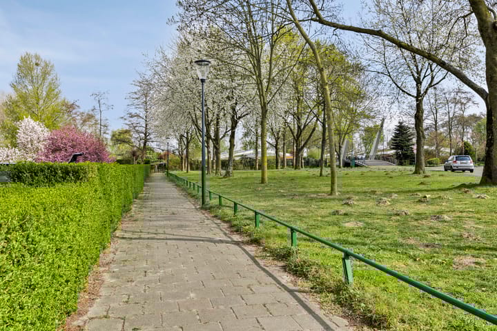 Foto 25 van Hobokenstraat 237