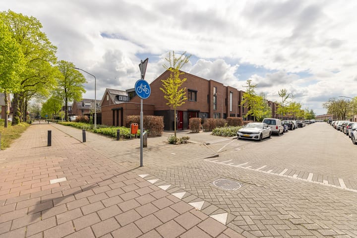 Foto 32 van Televisiestraat 70