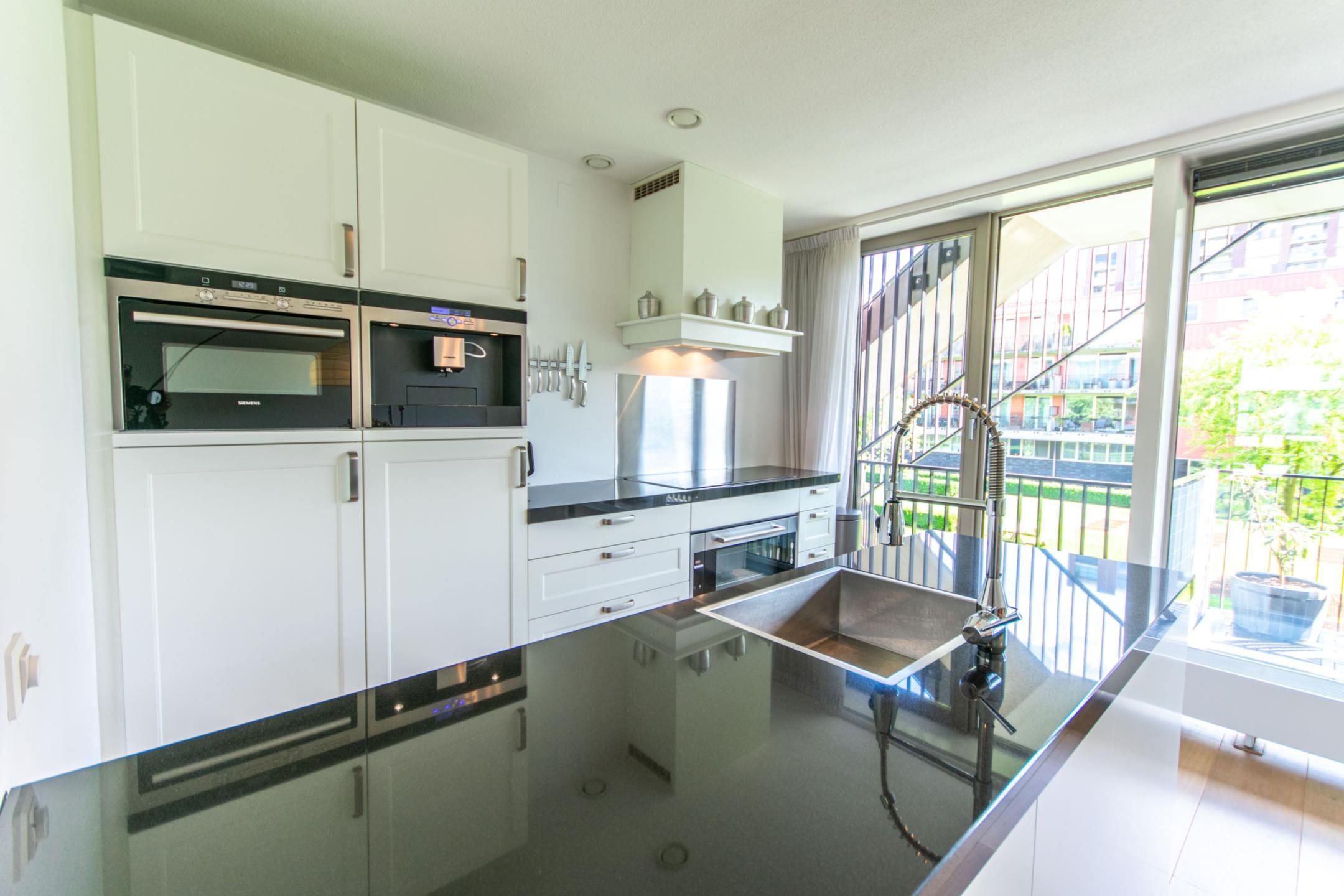 Photo 12 of Loosduinenstraat 63