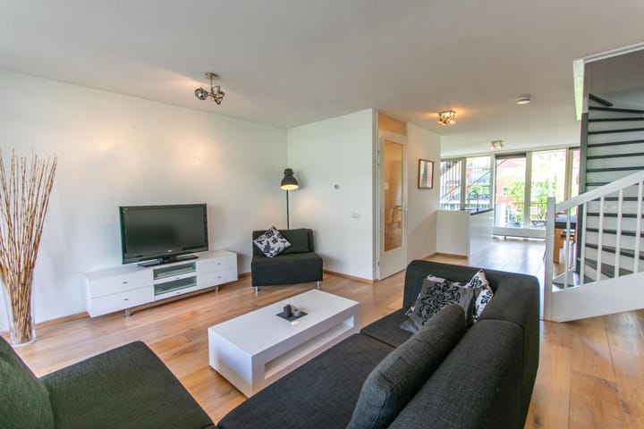 Photo 2 of Loosduinenstraat 63