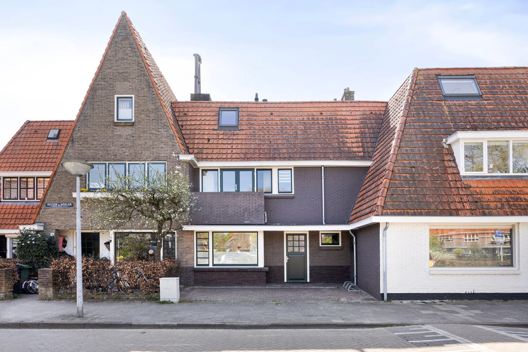 Foto 1 van Pastoor van Arsplein 17