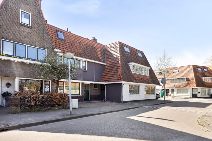 Foto 25 van Pastoor van Arsplein 17