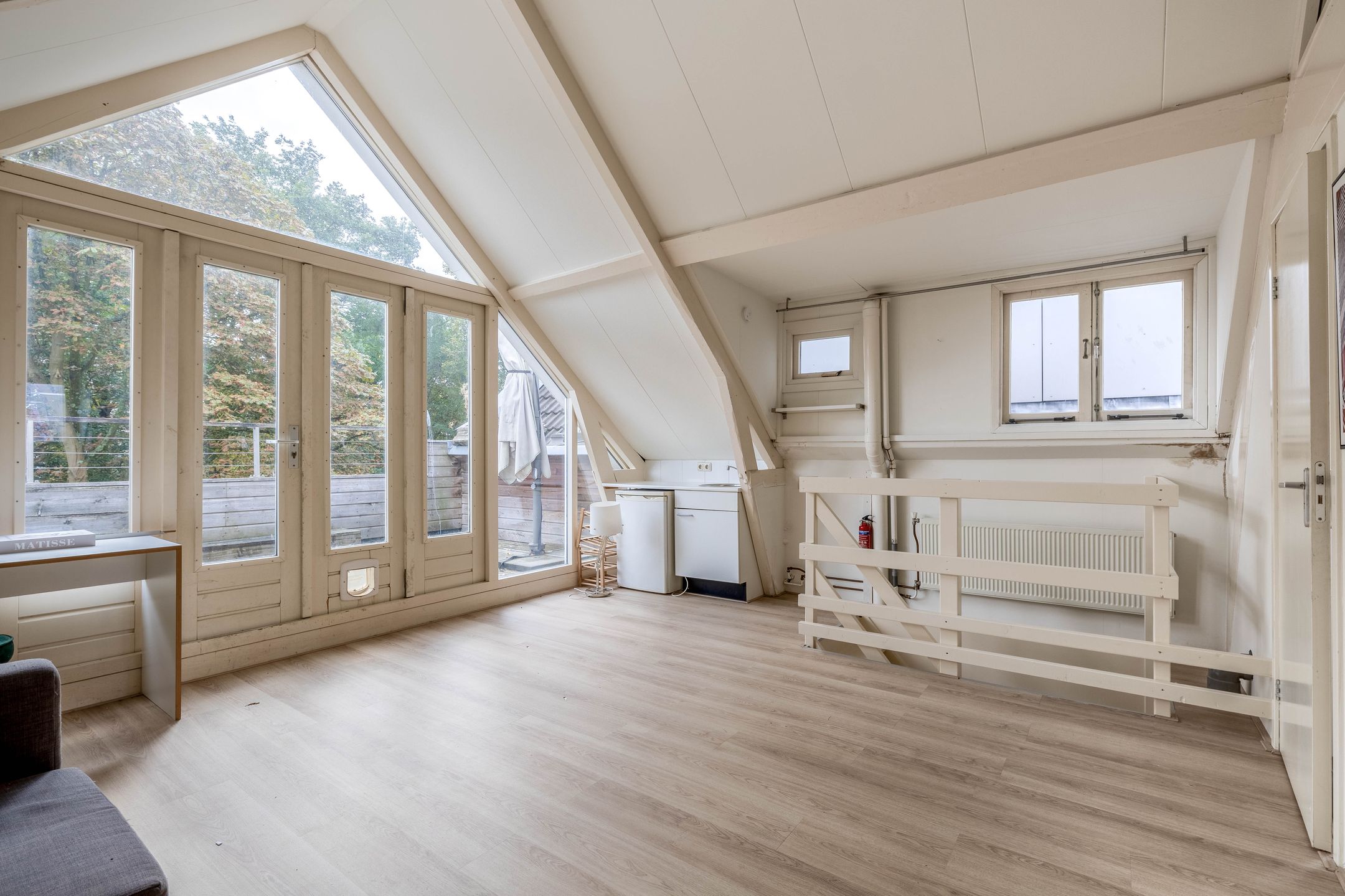 Photo 39 of Kortenaerstraat 26-A