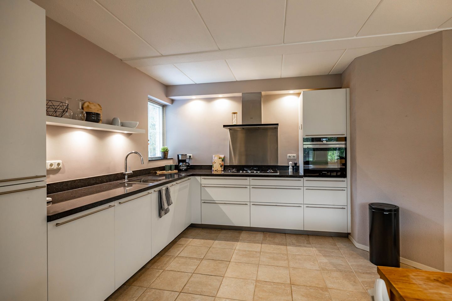 Foto 10 van Klaproos 44