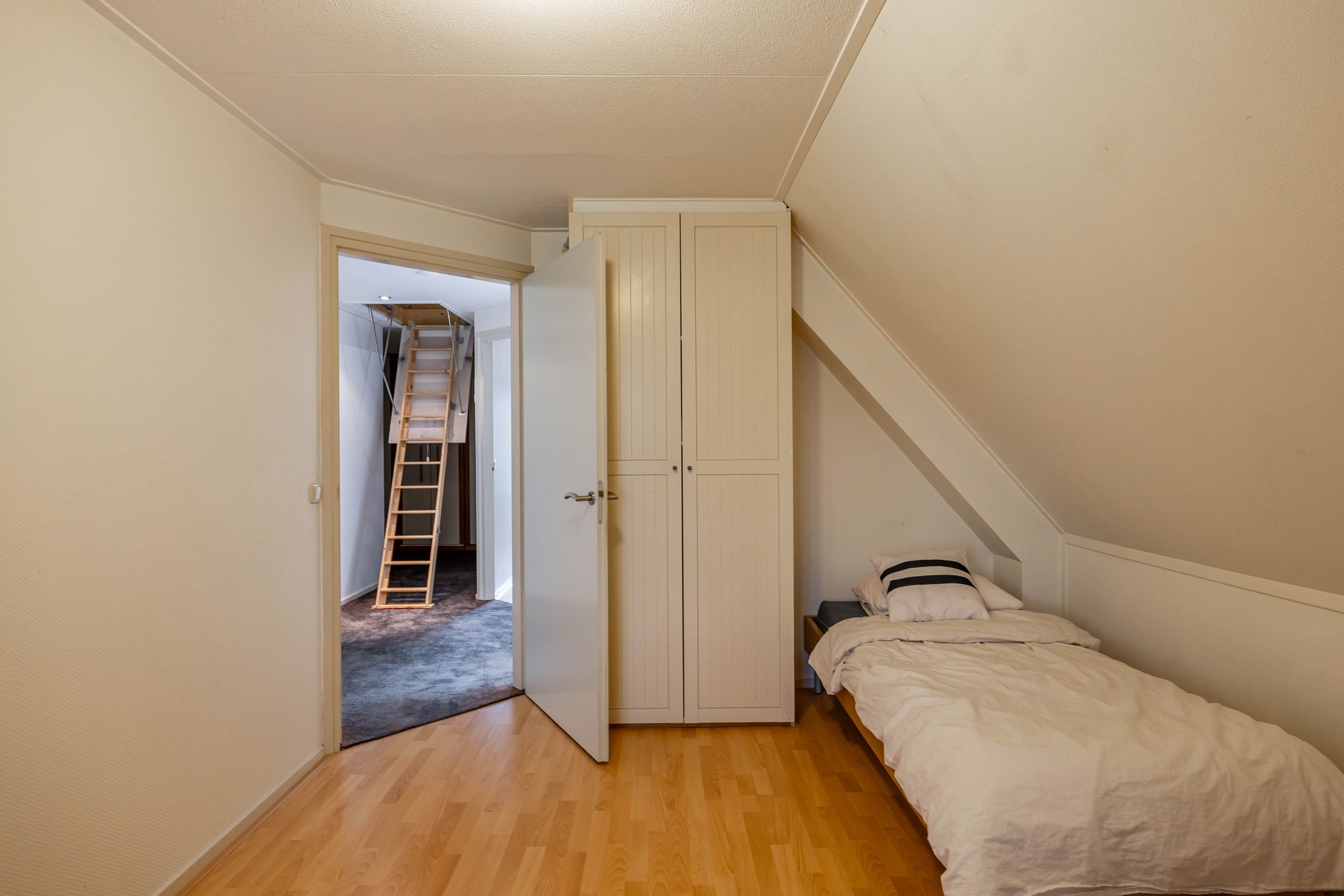 Foto 18 van Klaproos 44