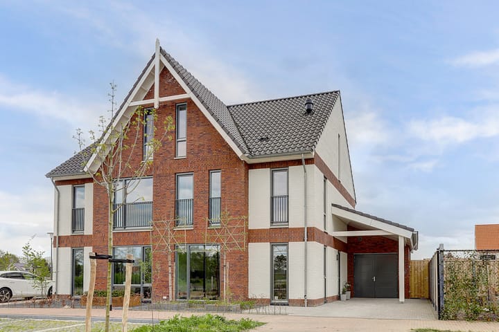 Foto 1 van Coupeuse 3