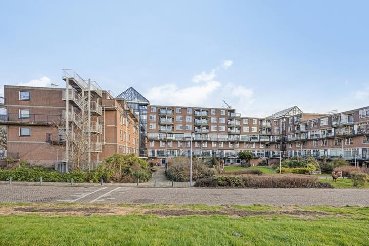 Photo 1 of Oostmaaslaan 363