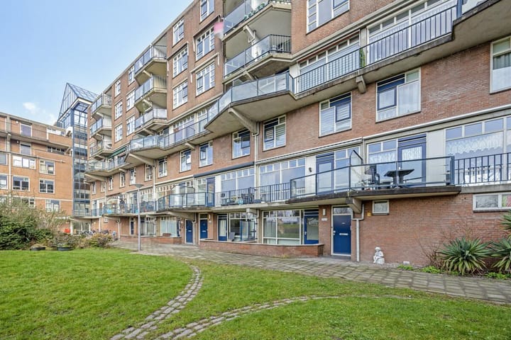 Photo 2 of Oostmaaslaan 363