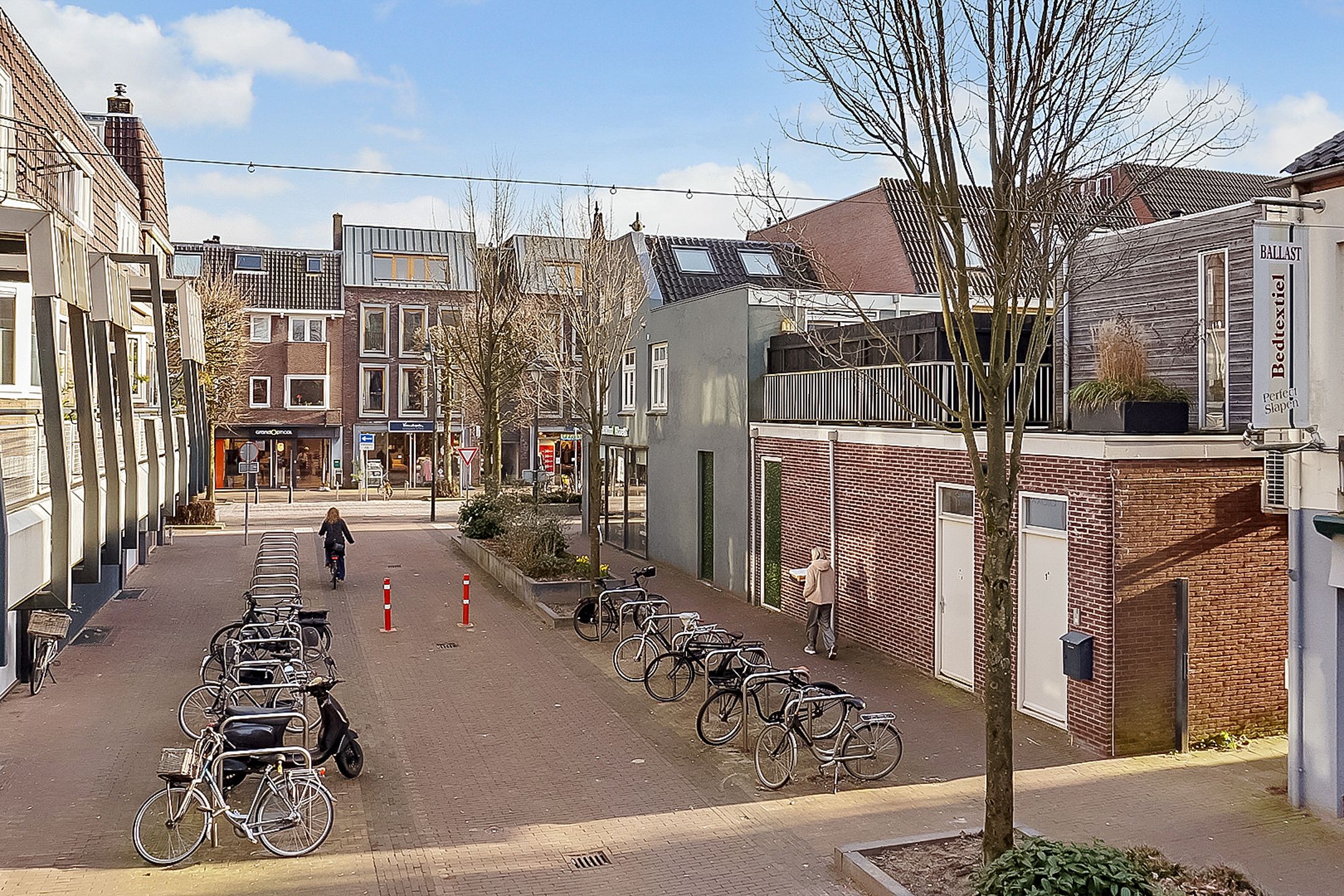 Foto 27 van Middellaan 1-C