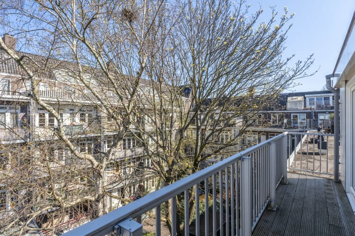 Foto 14 van Vogelenzangstraat 12-3