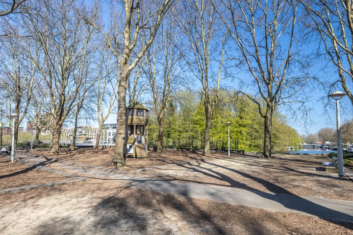 Foto 28 van Vogelenzangstraat 12-3