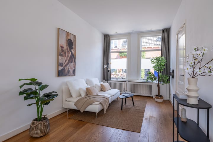 Photo 3 of Van der Helststraat 19